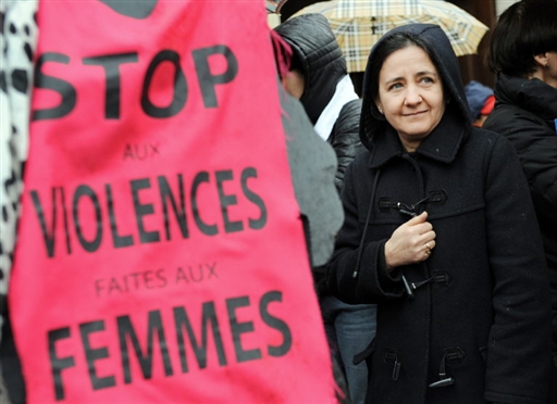 FEMMES-VIOLENCE