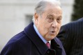 L'ancien ministre de l'Intérieur Charles Pasqua,  qui avait été condamné à un an de prison ferme, accuse Jacques Chirac d'avoir été au courant d'un trafic d'armes avec l'Angola dans les années 90.
Getty images